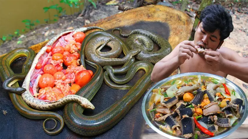 how does snake taste
